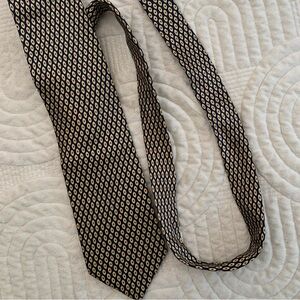 Stanley Blacker Black and Beige Patterned Tie